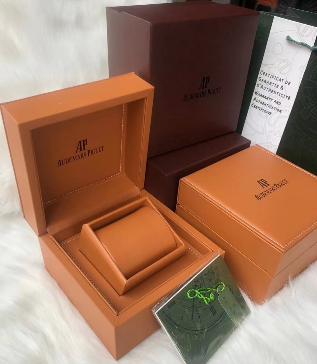 Audemars Piguet Watch Box & Papers Set - Image 5