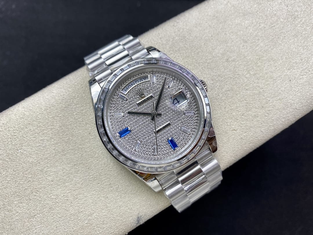 Rolex Day-Date 40 President White Gold Diamond Paved Dial with Sapphires M228349RBR-0036 - Image 6