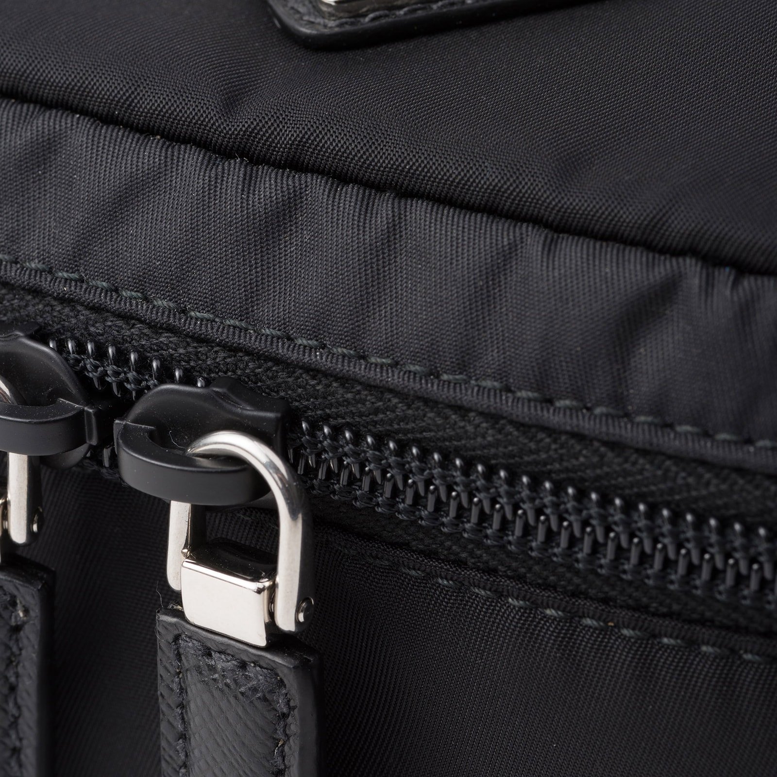 Replica Designer Bag Prada Small Re-Nylon Zipper Pouch - Image 5